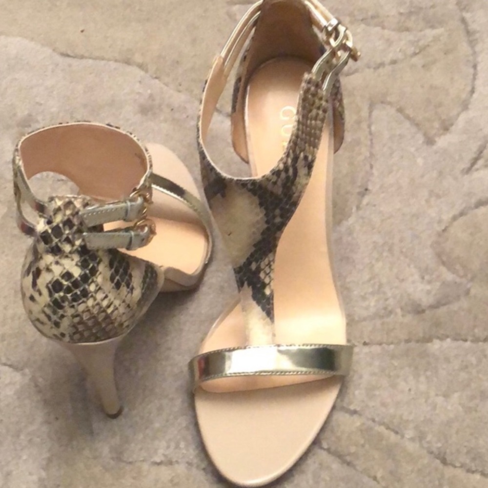 Guess Shoe - New - Picture 2 of 10